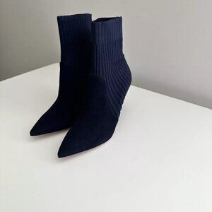 Women's NEW GIANVITO ROSSI Navy Suede Stretch Ribbed Ankle Booties Size 8.5